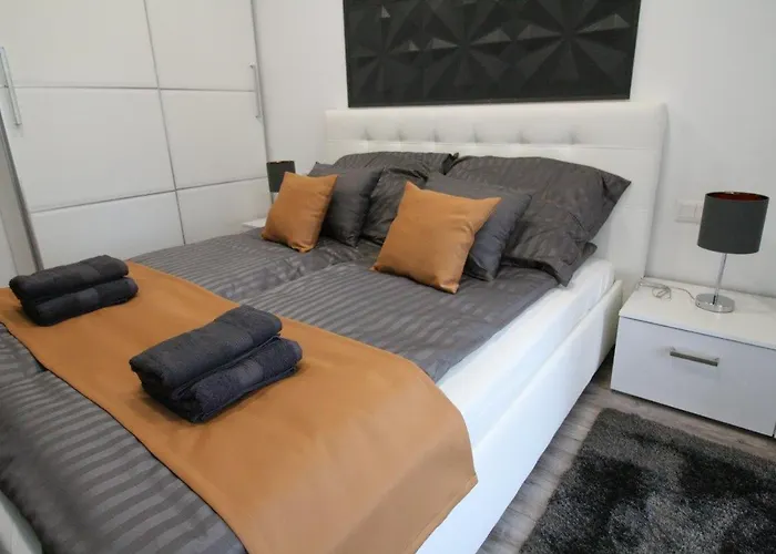True Gem At The Airport By Newave Apartament *