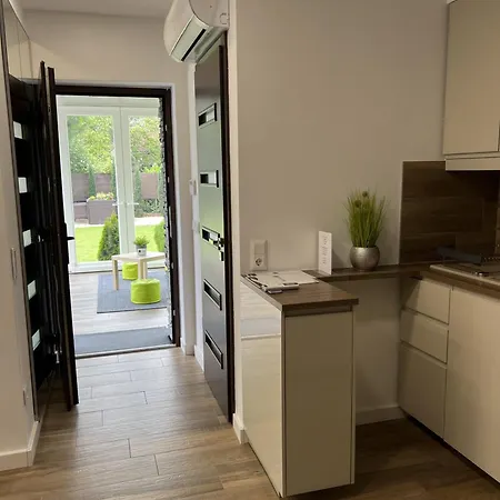 True Gem At The Airport By Nw Apartment Budapest