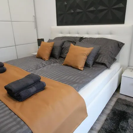 True Gem At The Airport By Newave Διαμέρισμα *